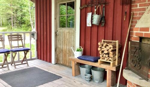 One-Bedroom Chalet (no electricity)