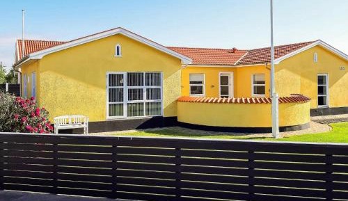 Four-Bedroom Holiday Home