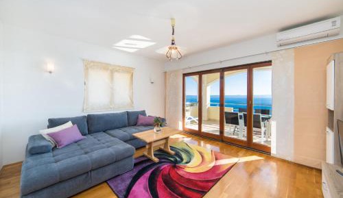 Apartment with Sea View