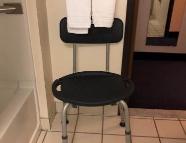 Queen Room - Mobility Access/Non-Smoking