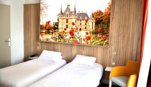 2 Single Beds