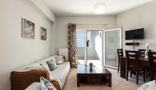 Apartment with 3 Bedrooms Pool View