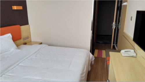Premium Queen Room