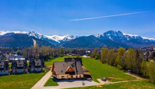 Apartment with Mountain View