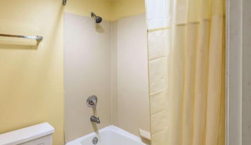 King Room - Non-Smoking