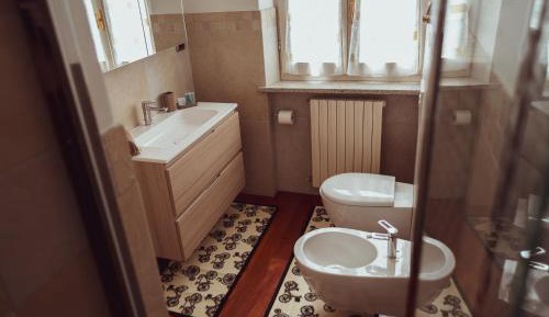 Single Room with Private Bathroom