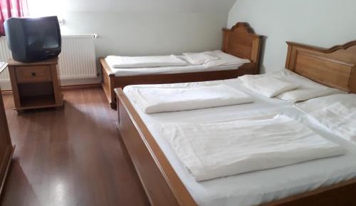 Double or Twin Room with Private Bathroom