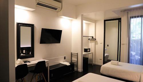Triple Room with 1 Double Bed and 1 Single Bed