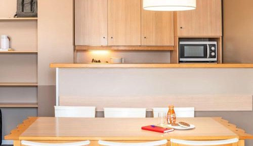 One-Bedroom Apartment (6 Adults)