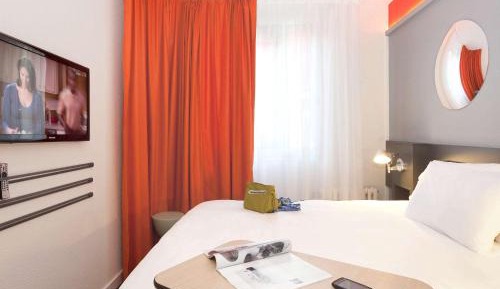 Standard Room with 1 Double Bed