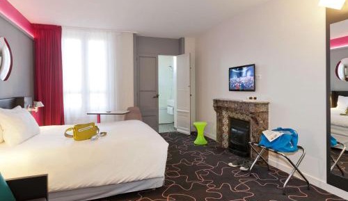 Standard Family Suite with One Double Bed and Sofa