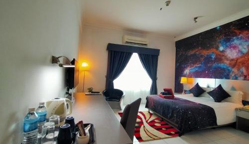 Deluxe Queen Room
