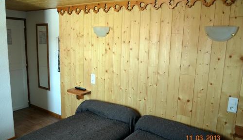 Twin Room (2 Single Beds)
