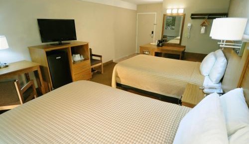 Double Room with Balcony - No Pets