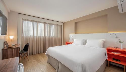 Standard Double - 1 Queen Bed
