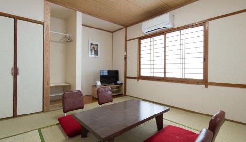 Japanese-Style Quadruple Room
