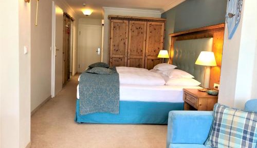 Deluxe Double Room with Lake View