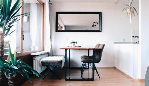 Apartment with Mountain View