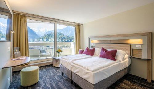 Deluxe Double Room - Queen Bed