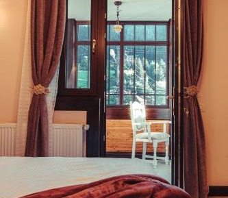 King Room with Balcony