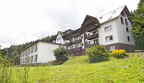 Two-Bedroom Apartment (4 Adults)