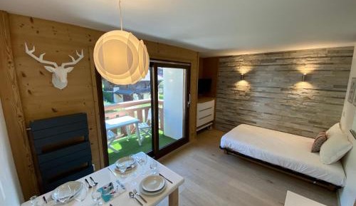 Studio (4 Adults)