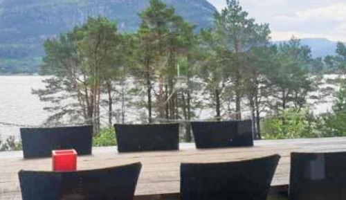 Three-Bedroom Holiday Home 
