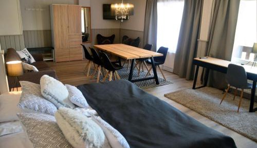 Family Room with Sauna