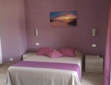 Deluxe Double Room (2 Adults + 1 Child)