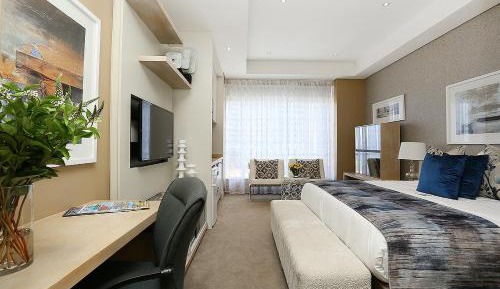 Studio Apartment