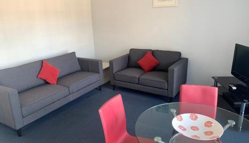 Two-Bedroom Apartment with Sea View 5
