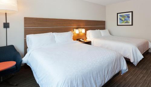 Standard Queen Room with Two Queen Beds