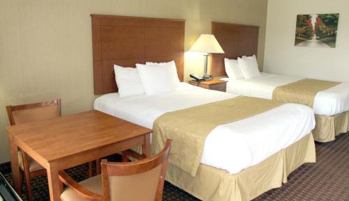 Queen Room with Two Queen Beds - Non-Smoking