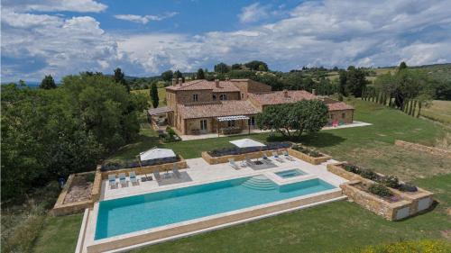 Six-Bedroom Villa 