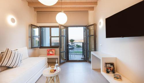 Deluxe Suite with Sea View