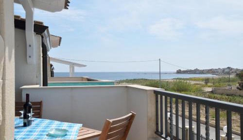 One-Bedroom Apartment with Balcony