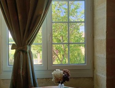 Deluxe Room (2 Adults + 1 Child)