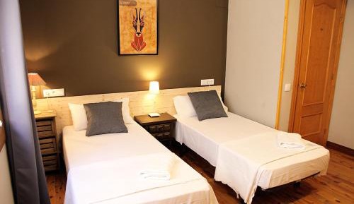 Double or Twin Room with Private Bathroom