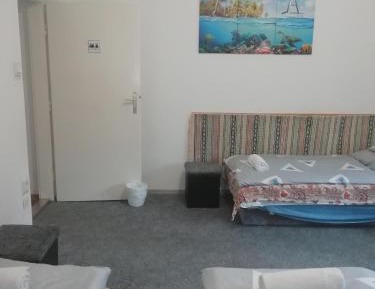 Classic Triple Room with Extra Bed