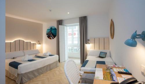 Triple Room with Balcony
