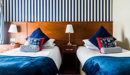 Standard Twin Room with Sea View