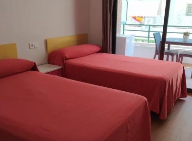 Twin Room with Private Bathroom