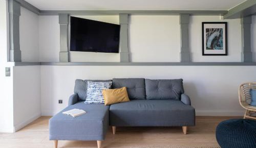 Studio Apartment with Sea View