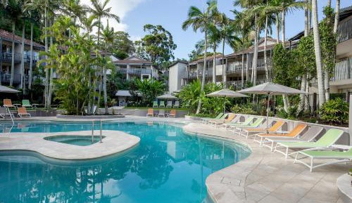One-Bedroom Poolside Apartment