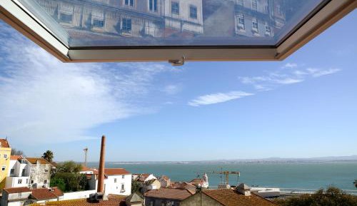 Deluxe Two-Bedroom Apartment with River View