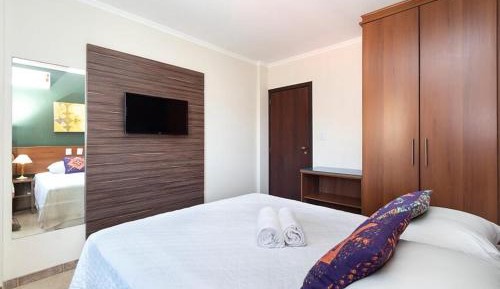 One-Bedroom Apartment with Balcony