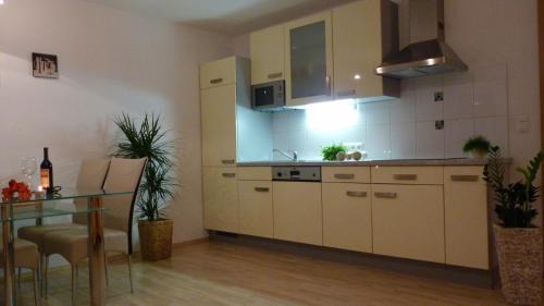Apartment with Terrace (2 to 4 Adults)