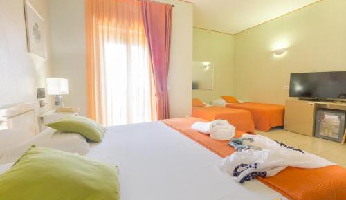 Quadruple Room with Sea View