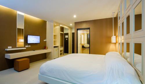 Deluxe Double or Twin Room