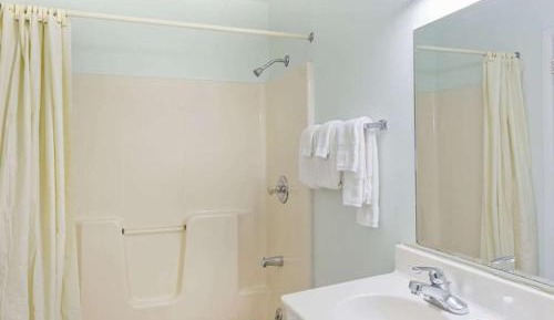 Suite with Hot Tub